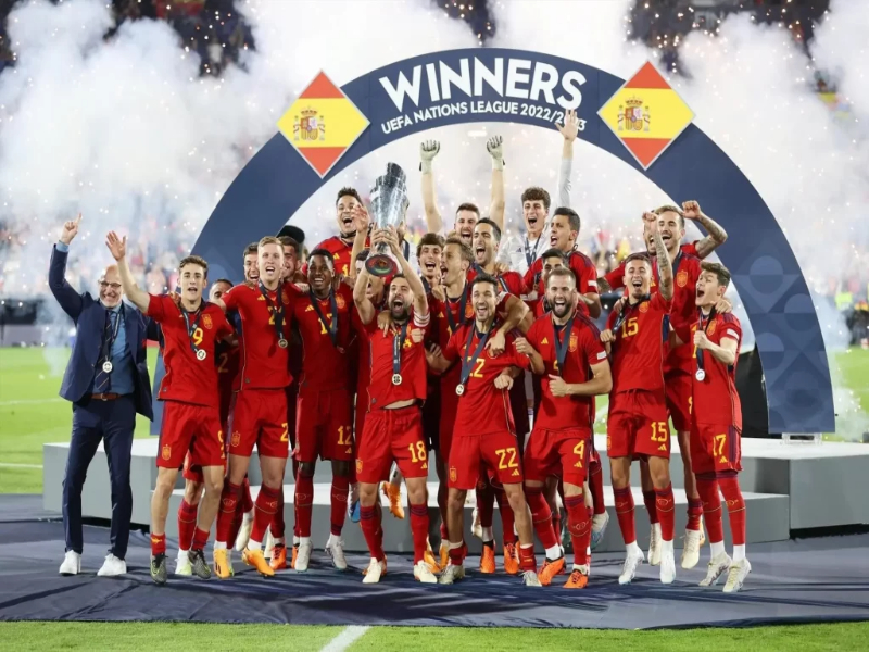 Danh sách các cầu thủ từng giành giải thưởng cá nhân của UEFA Nations League